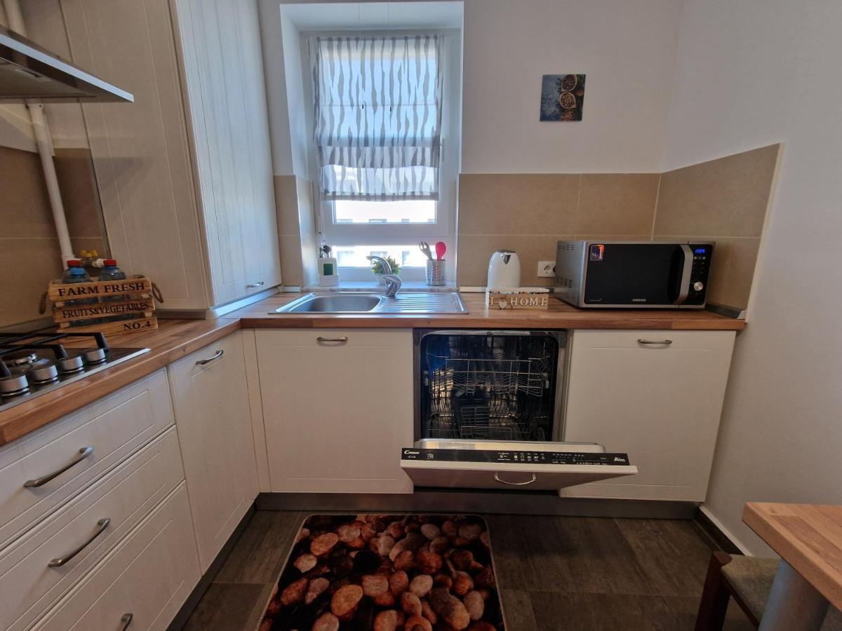 Mei Brasov Bagian luar foto